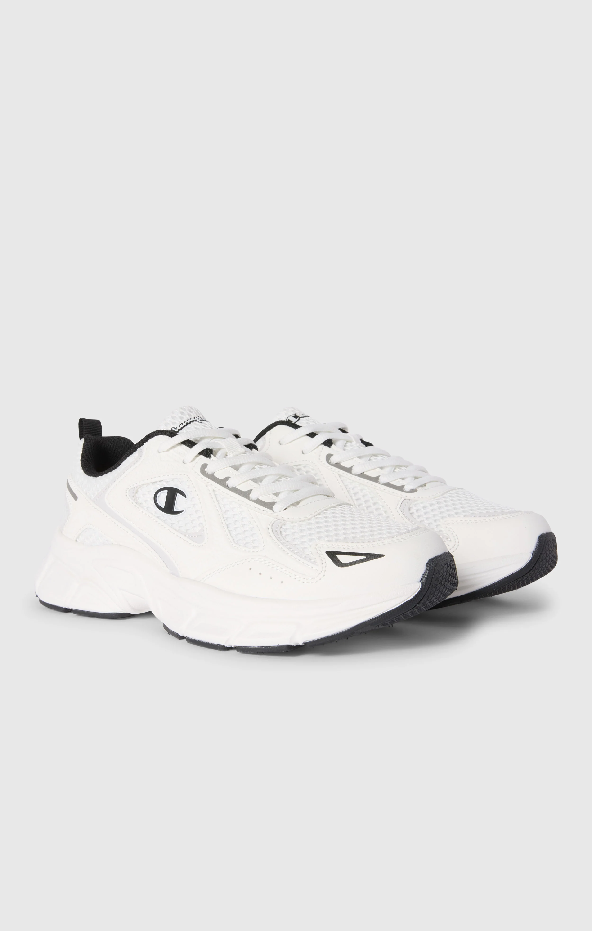 Unisex RT25 Mesh Low Cut Trainers - Image 5